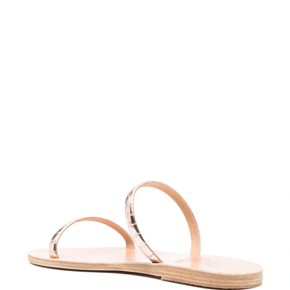 Сандалии с ремешками Сандалии с ремешками