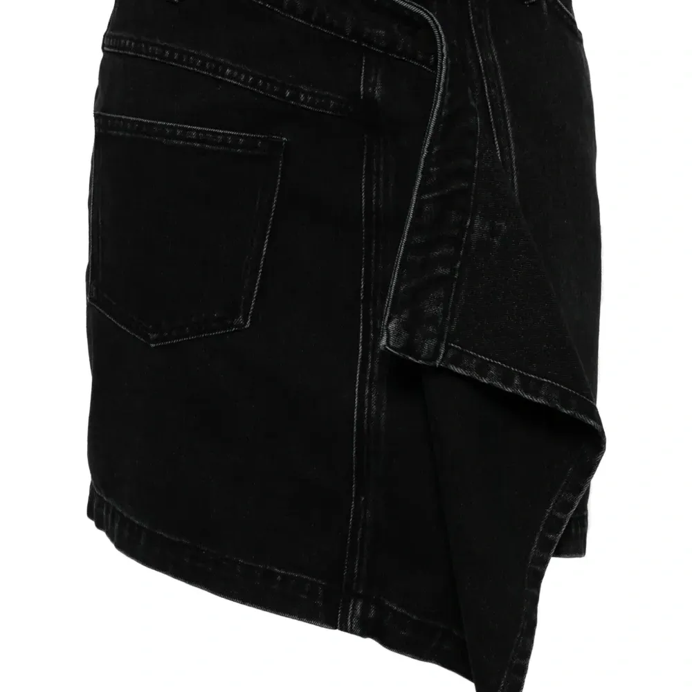 Джинсовая юбка асимметричного кроя