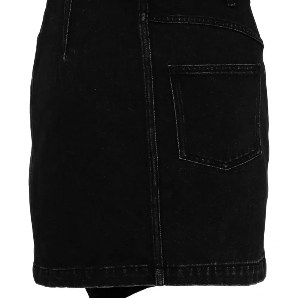 Джинсовая юбка асимметричного кроя