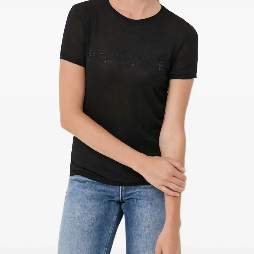 Футболка с логотипом