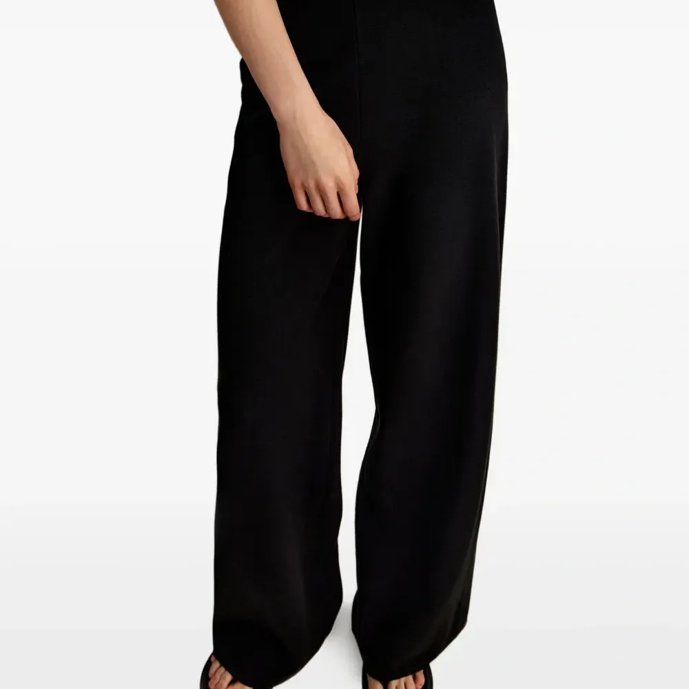 Брюки широкого кроя