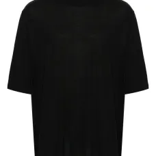 Футболка с вышитым логотипом