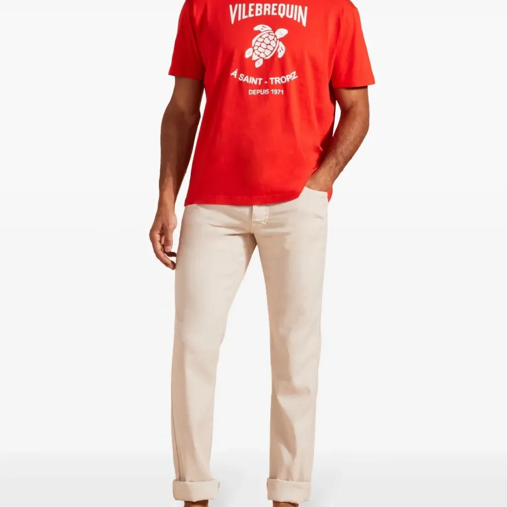 Футболка с логотипом