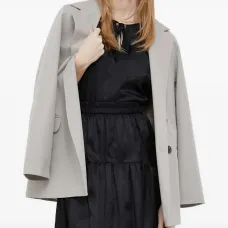 Блузка с бантом на шее и рукавами-крылышками