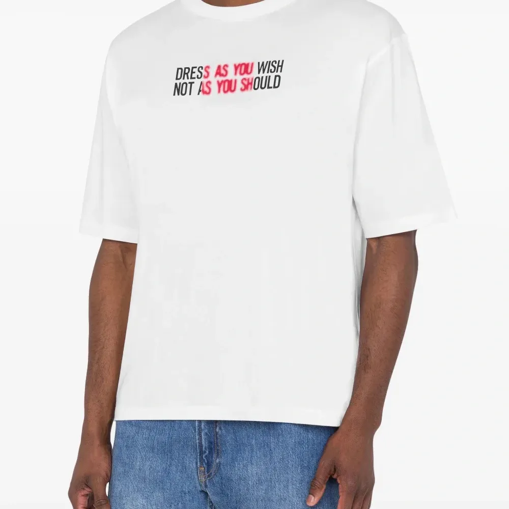 Футболка с надписью