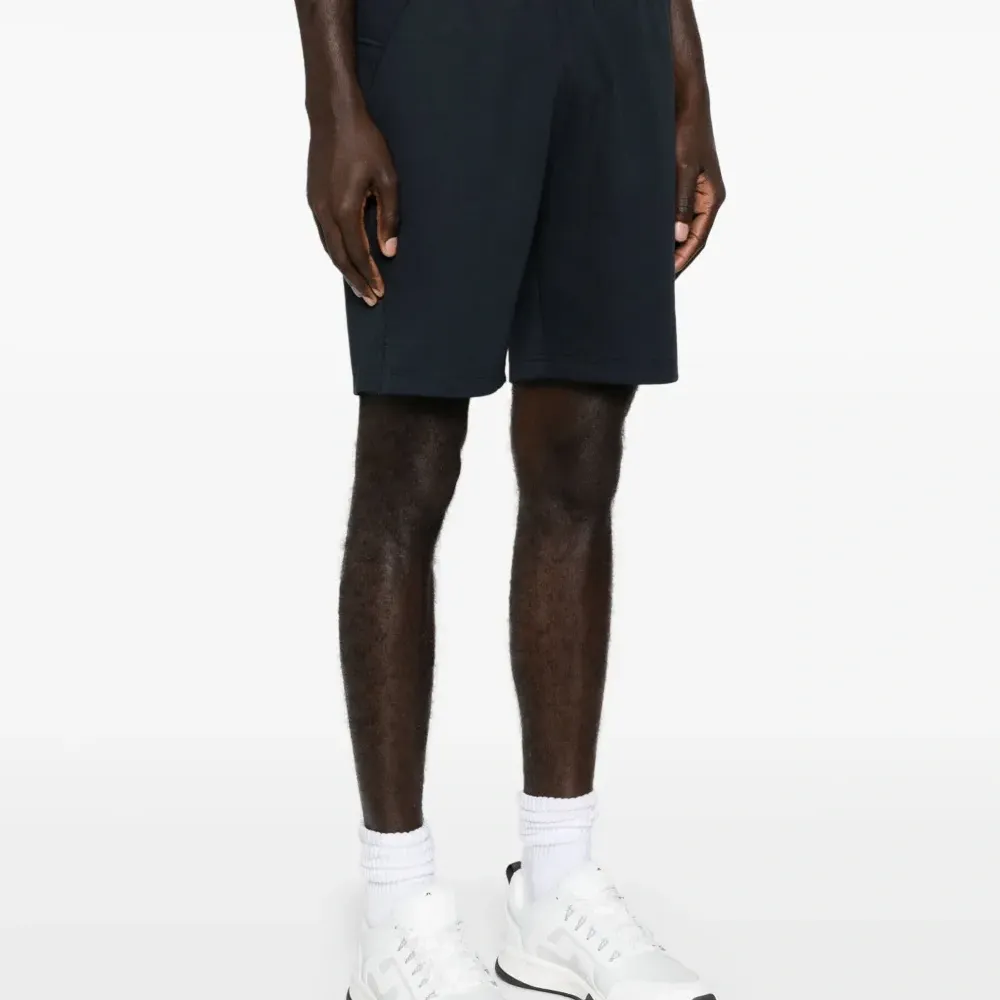 Спортивные шорты с логотипом