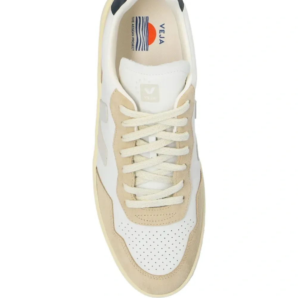 Кроссовки V-90