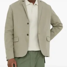 Пиджак с заостренными лацканами