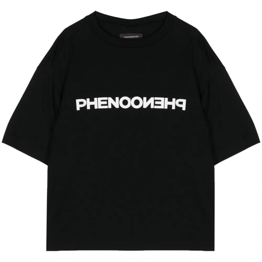 Футболка с логотипом из коллаборации с Phenomenon