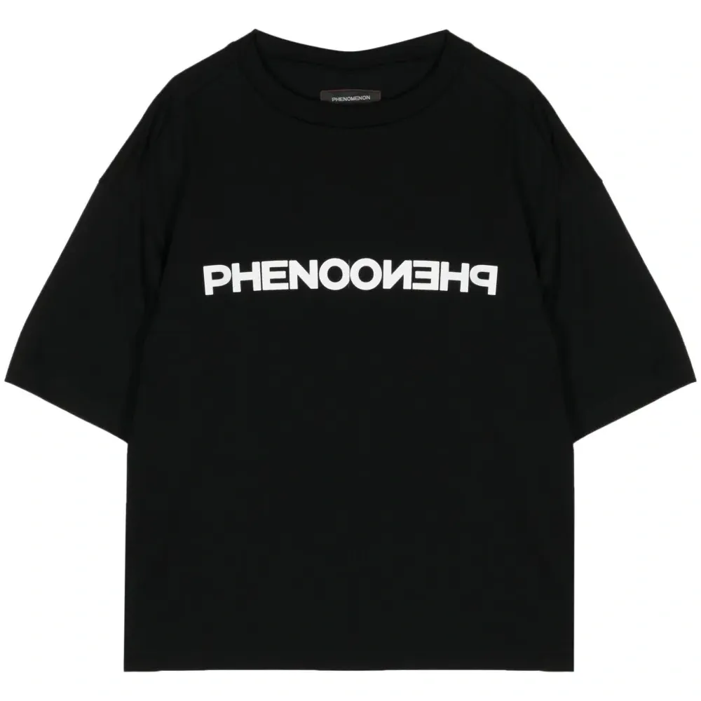 Футболка с логотипом из коллаборации с Phenomenon