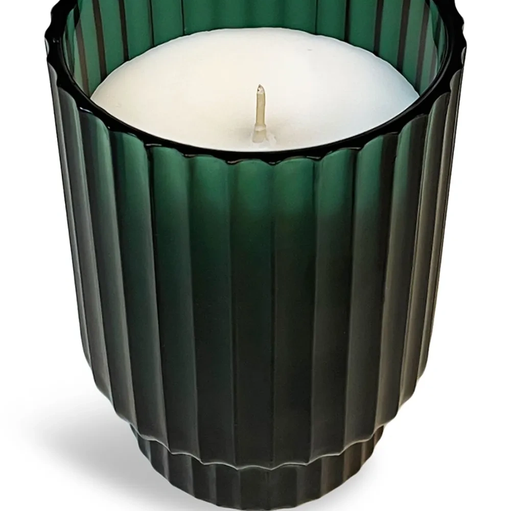 Ароматическая свеча Forest Mist среднего размера (900 г)