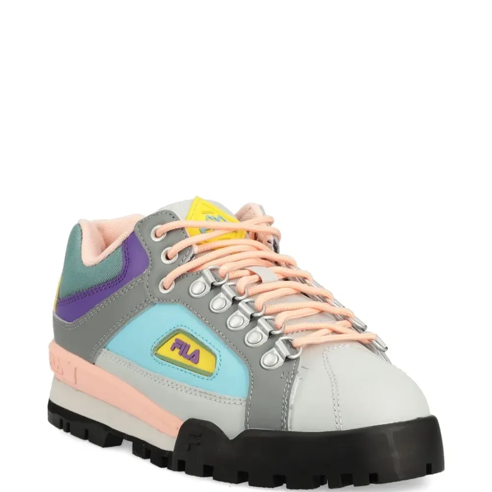 Кроссовки на шнуровке с логотипом