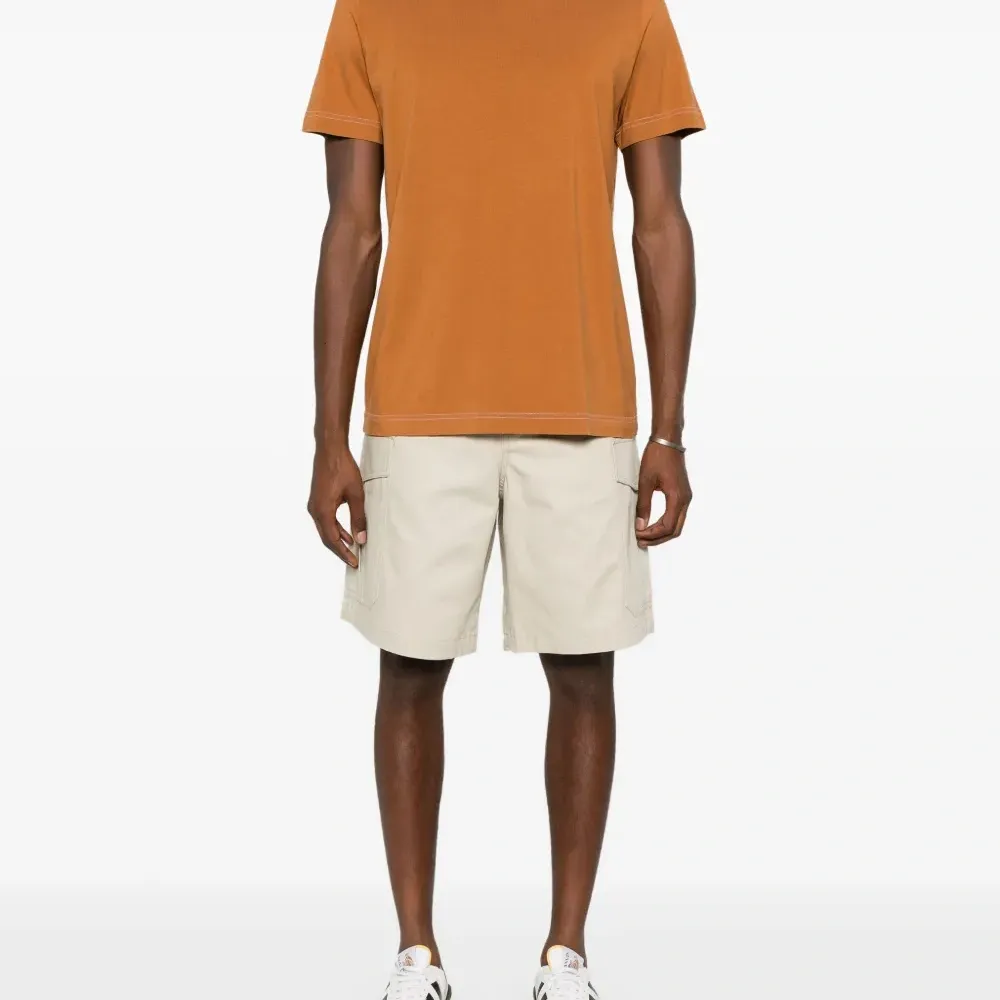 Футболка с контрастной строчкой Футболка с контрастной строчкой