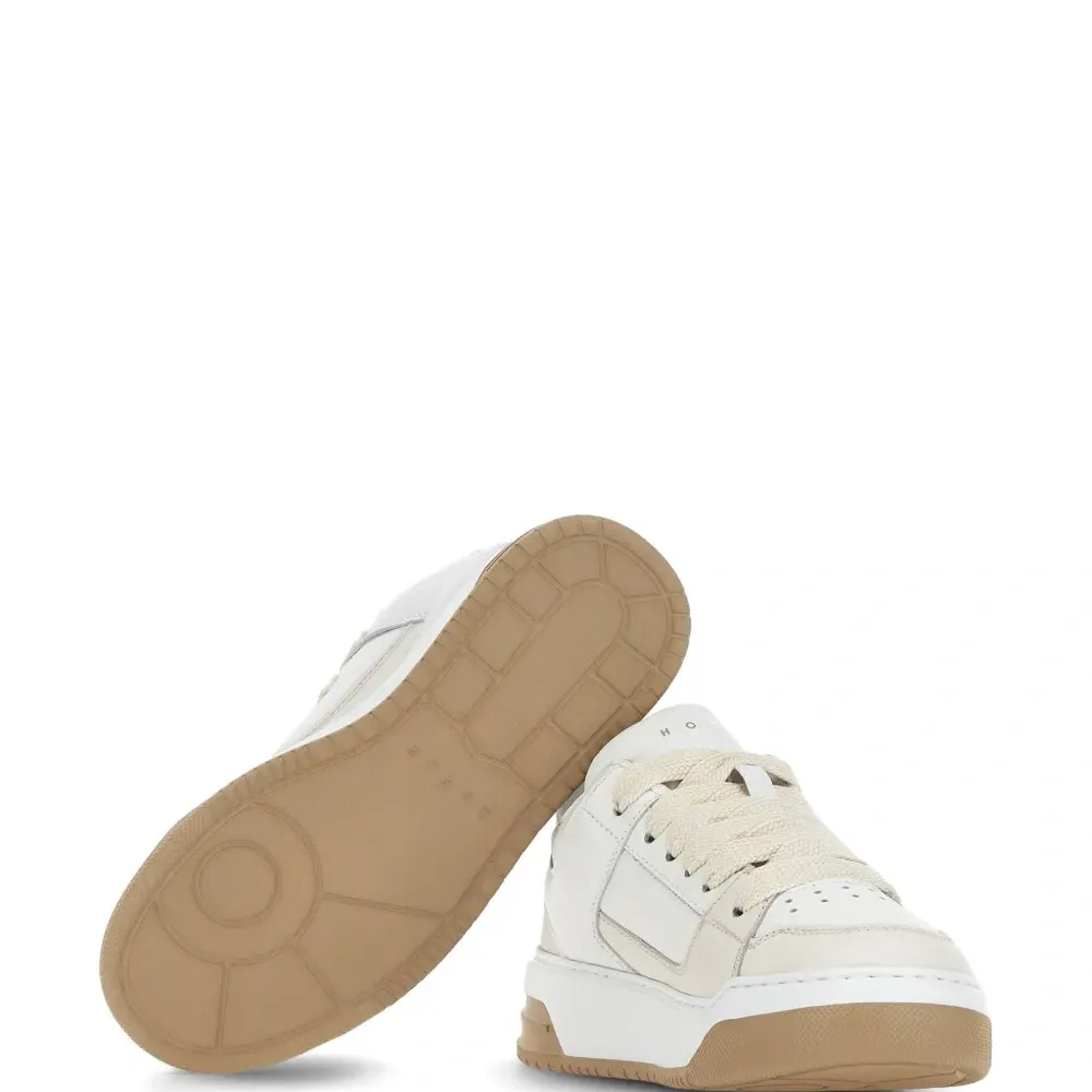 Кроссовки H667 на шнуровке