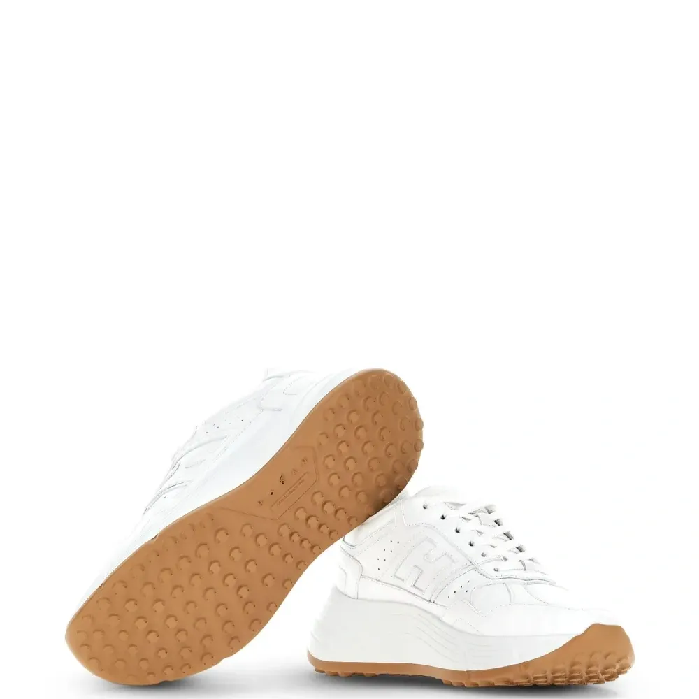 Кроссовки со вставками