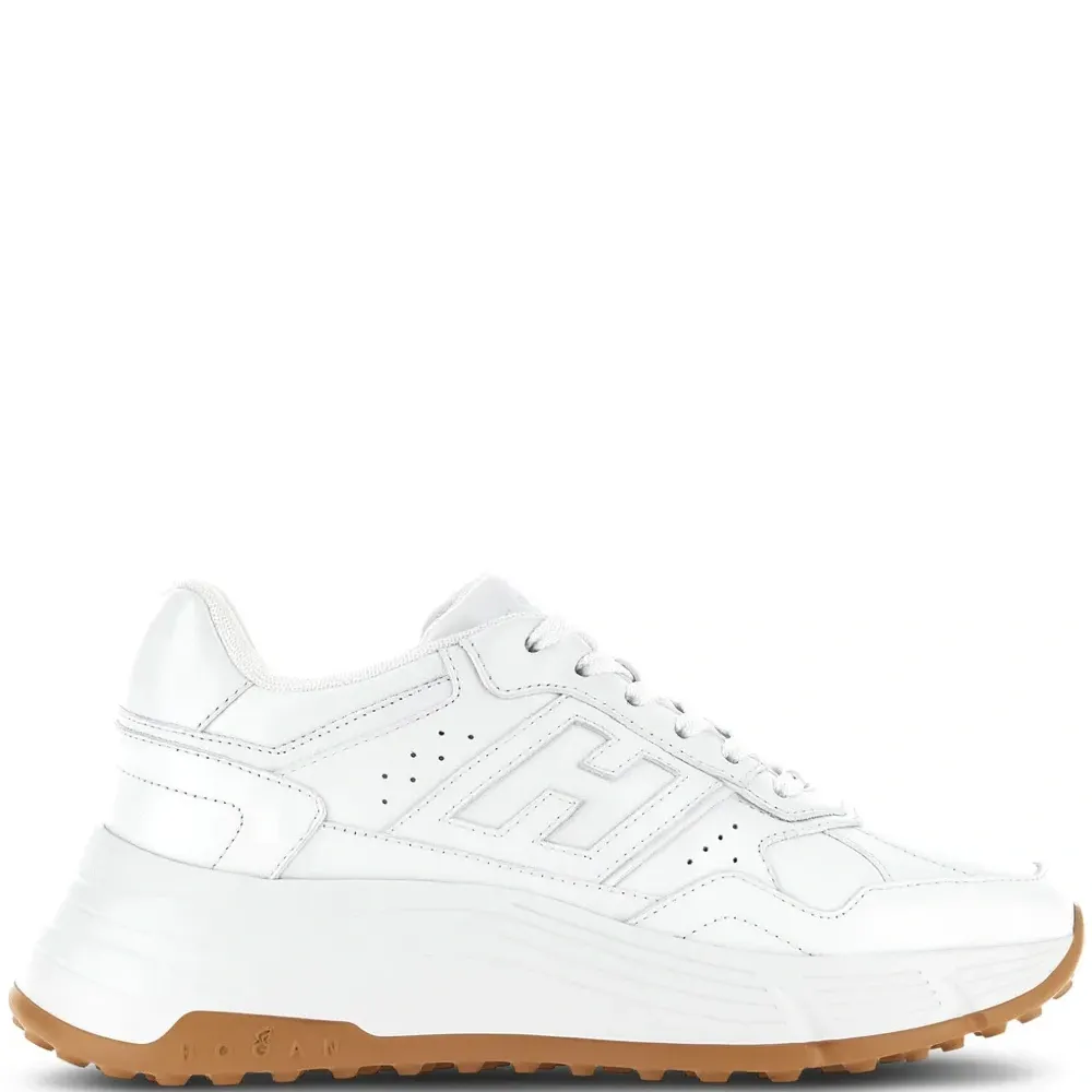 Кроссовки со вставками