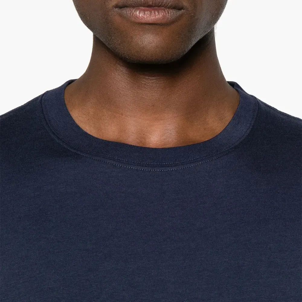 Футболка с круглым вырезом