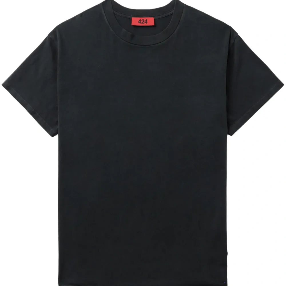 Футболка с круглым вырезом