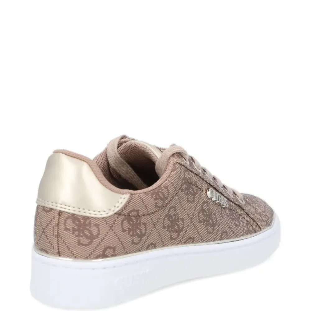 Кроссовки Beckie