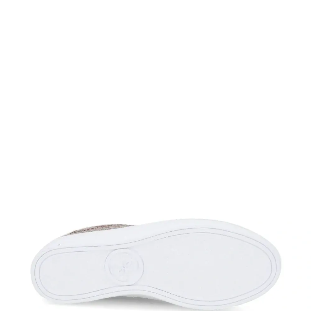 Кроссовки Beckie