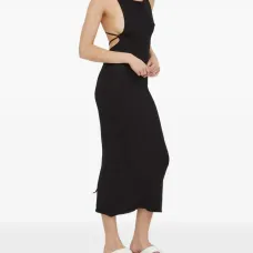 Платье с завязкой на спине