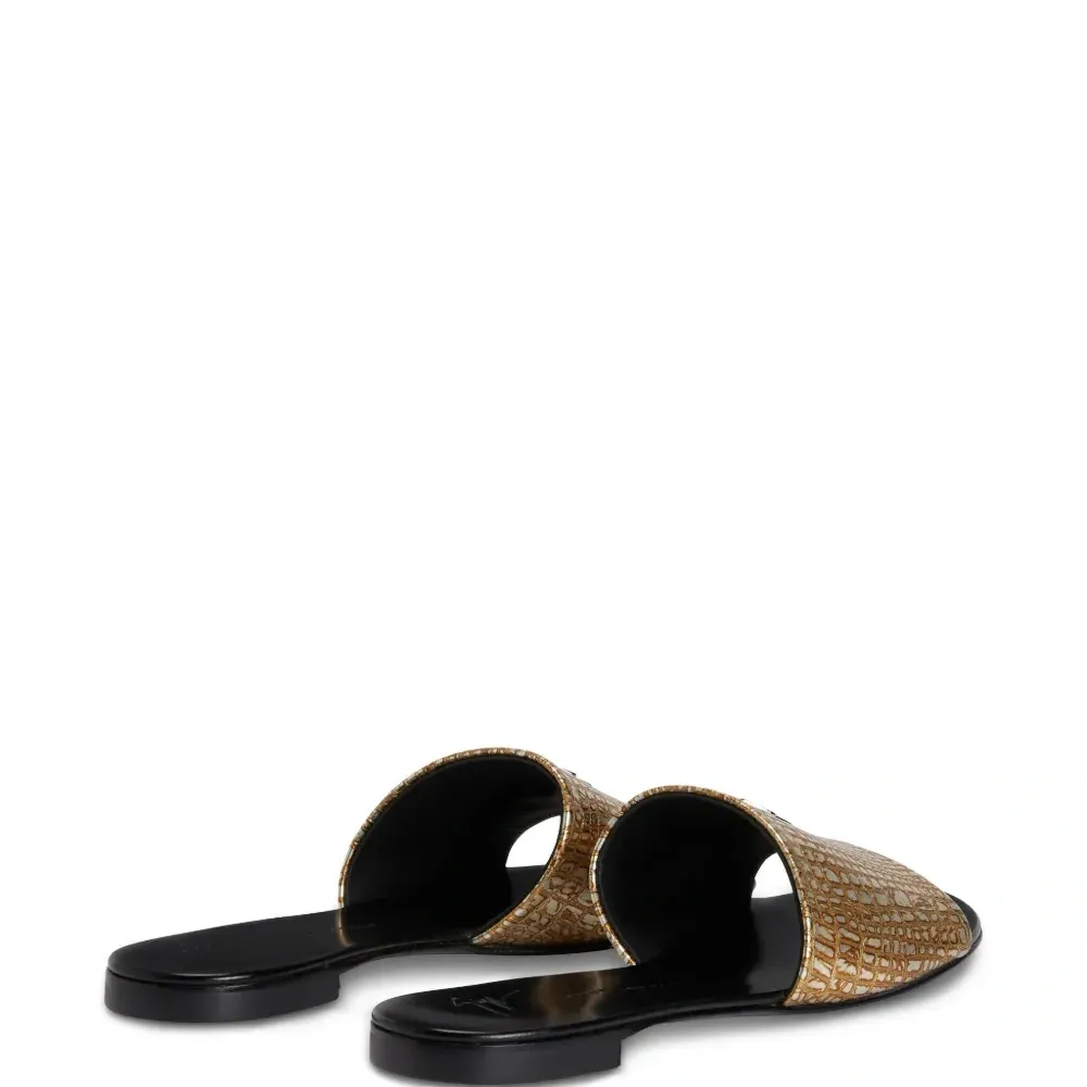 Шлепанцы Shirley