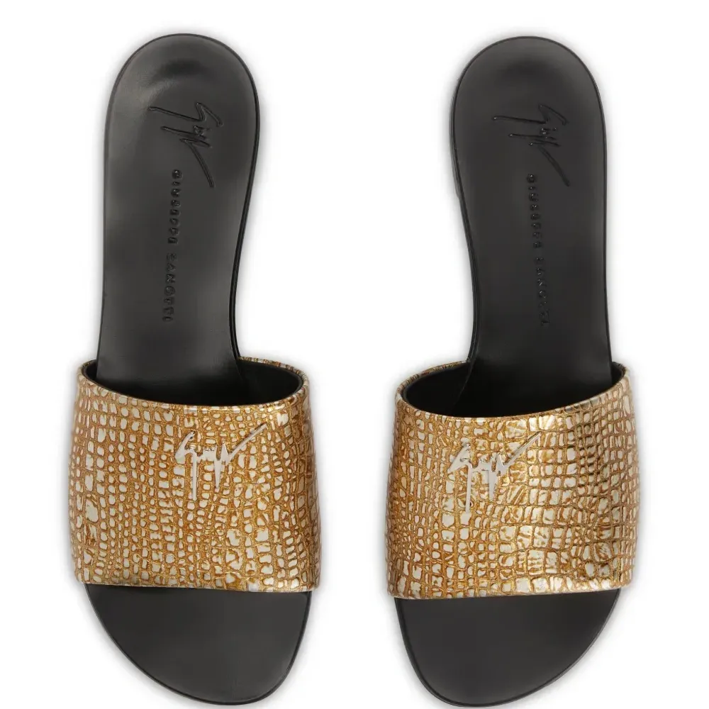 Шлепанцы Shirley