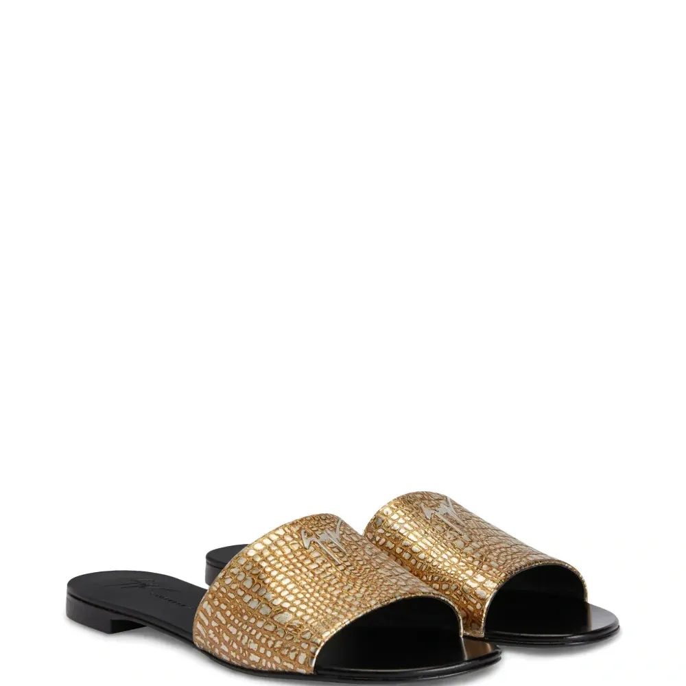 Шлепанцы Shirley