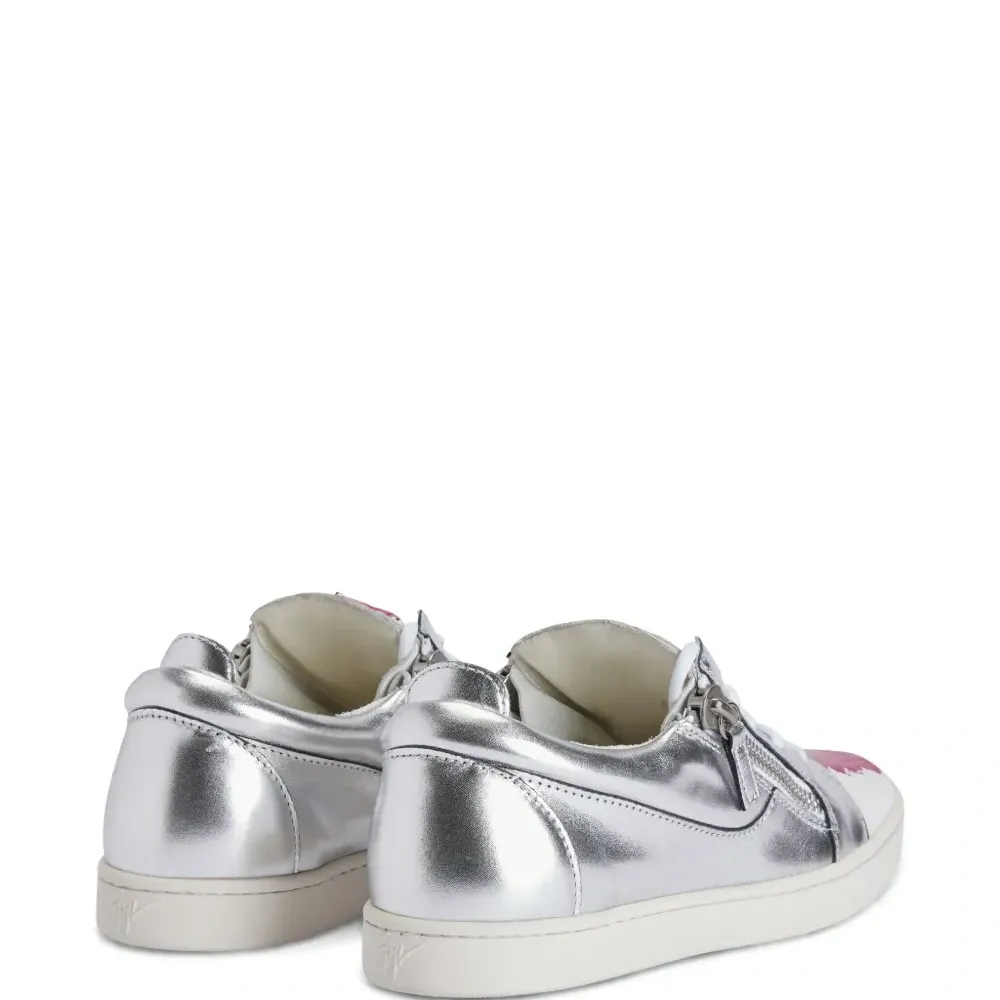 Кроссовки Nicki