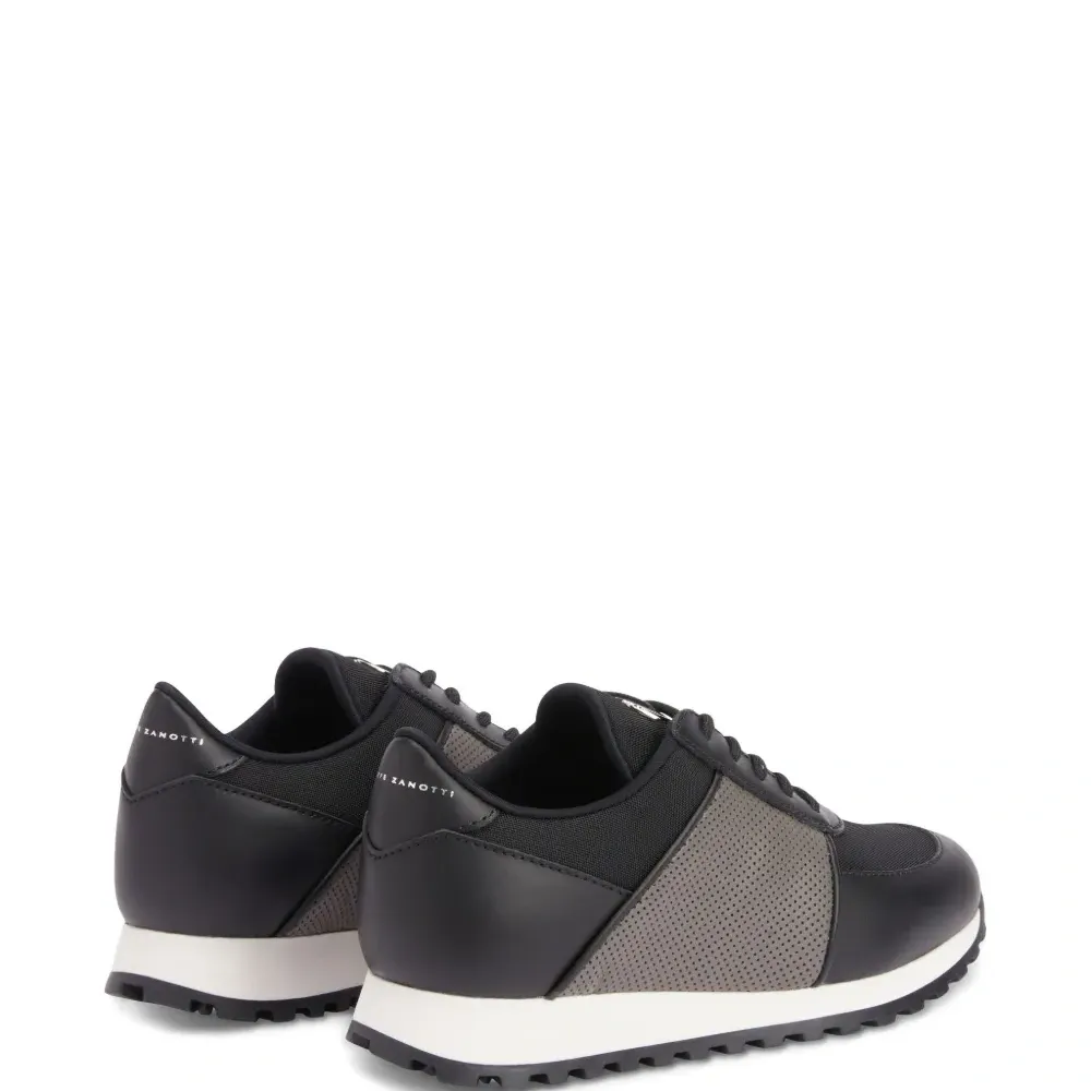 Кроссовки Jimi