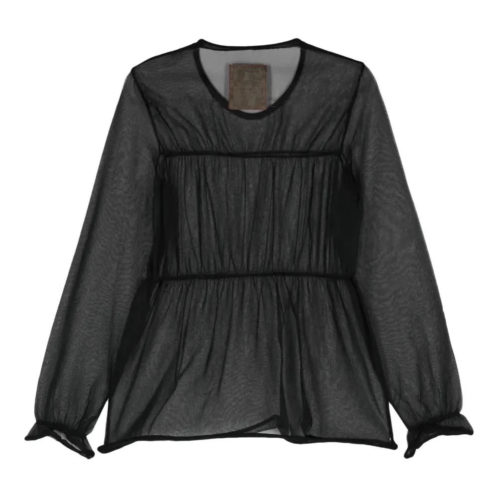 Полупрозрачная блузка со швами