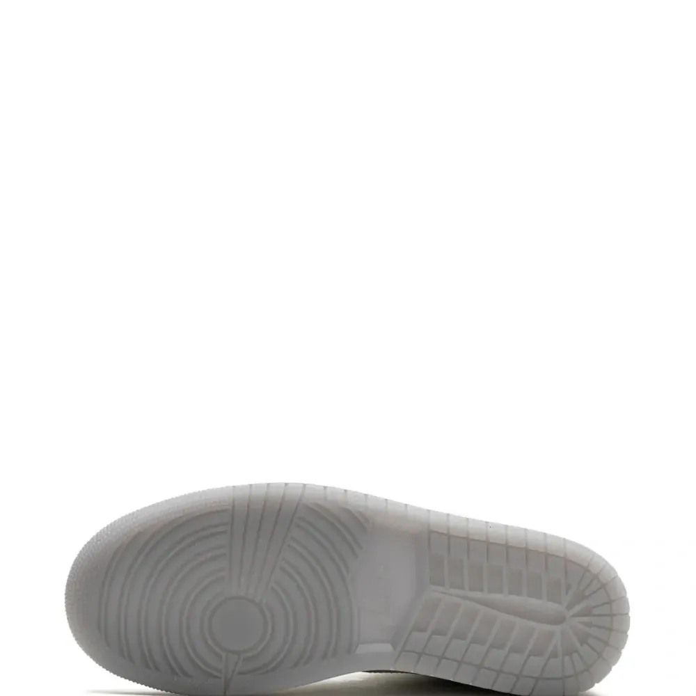 Кроссовки Air Jordan 1 Mid SE Metallic Silver Кроссовки Air Jordan 1 Mid SE Metallic Silver