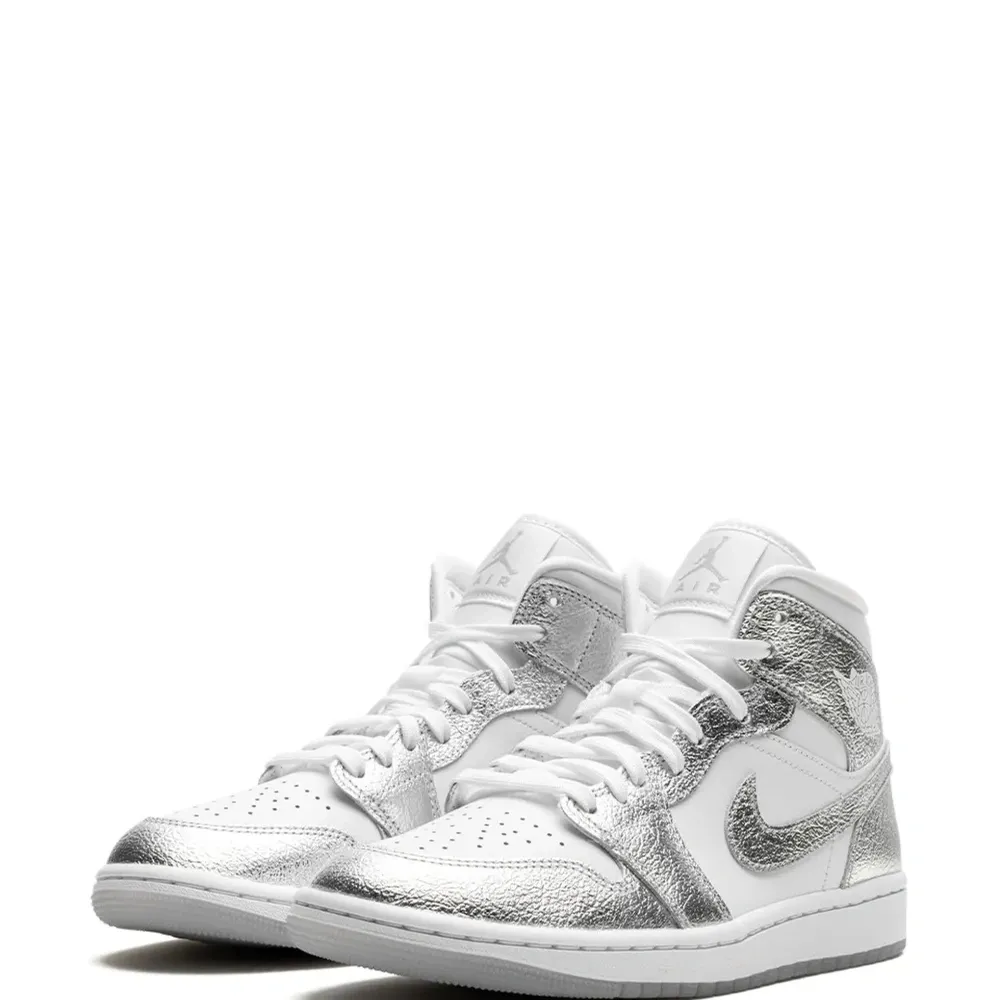 Кроссовки Air Jordan 1 Mid SE Metallic Silver Кроссовки Air Jordan 1 Mid SE Metallic Silver