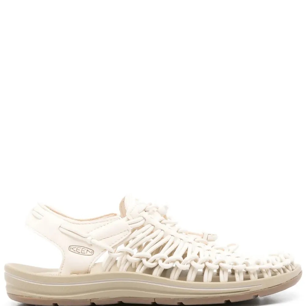 Сандалии Uneek с тисненым логотипом