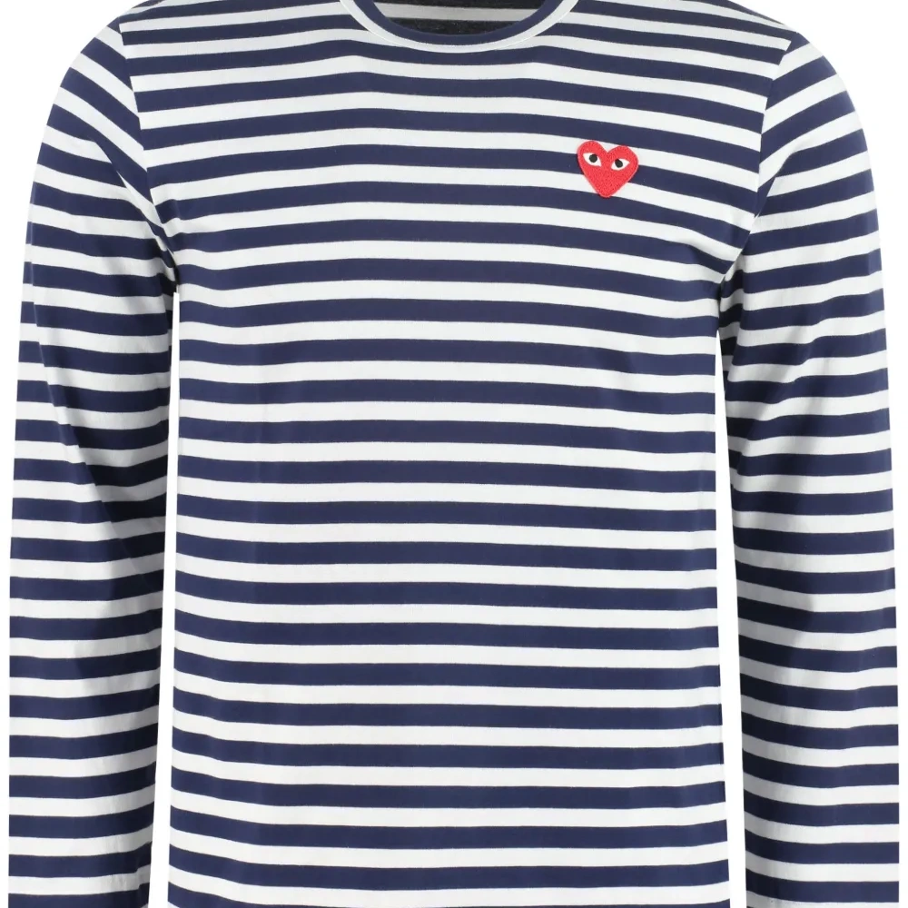 Полосатая футболка с логотипом