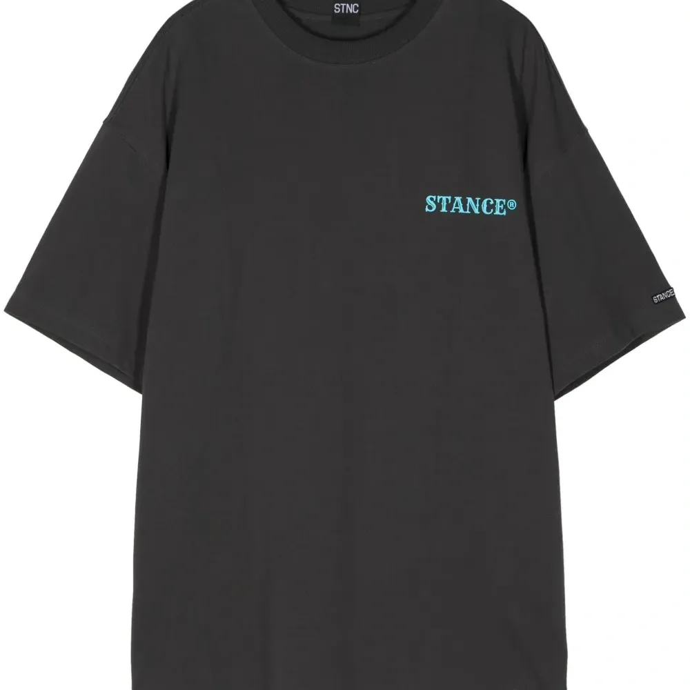 Футболка с логотипом