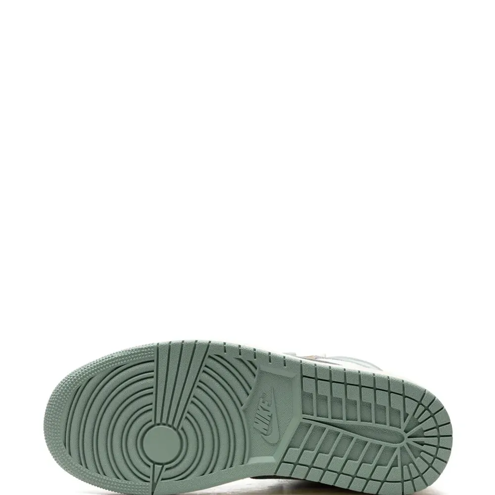 Высокие кроссовки Air Jordan 1