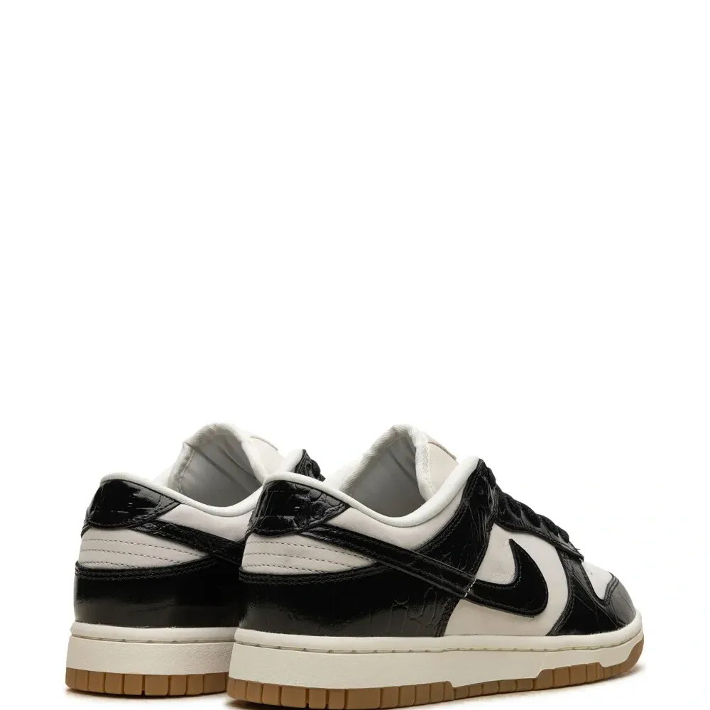 Кроссовки Dunk на шнуровке