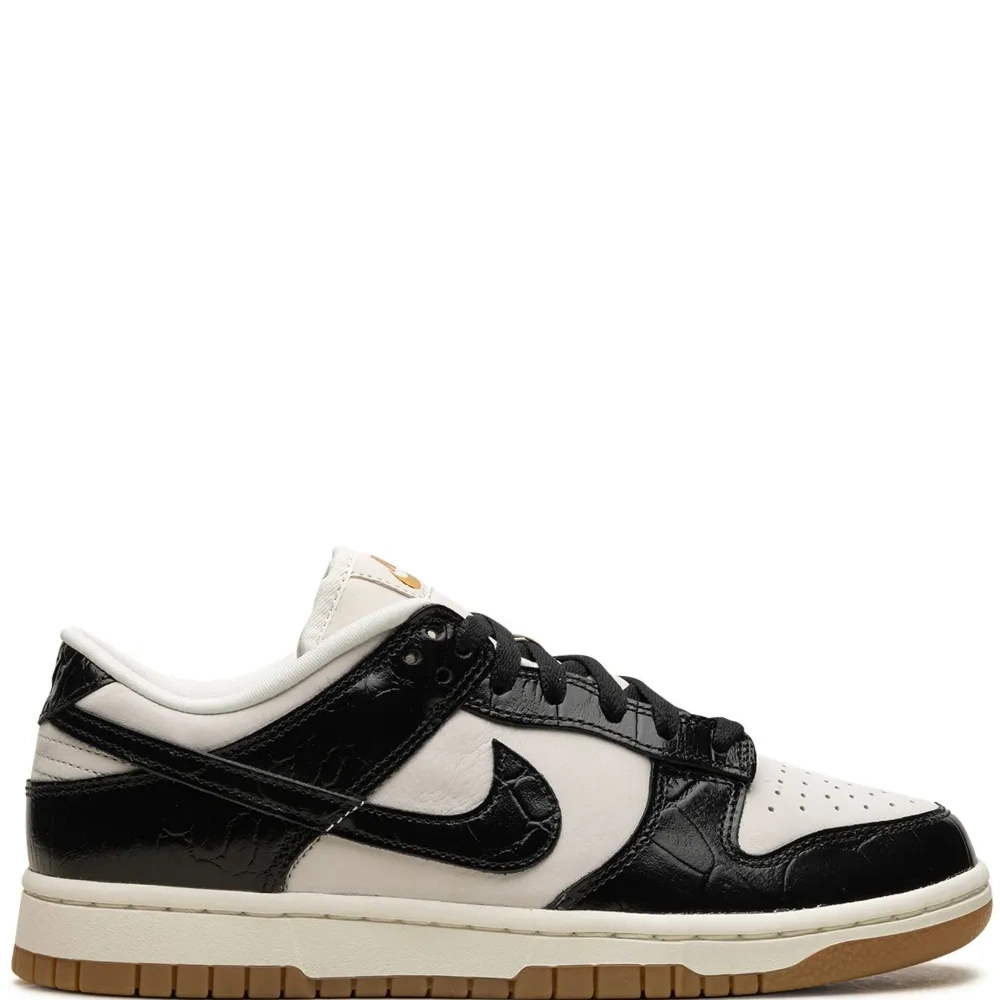 Кроссовки Dunk на шнуровке