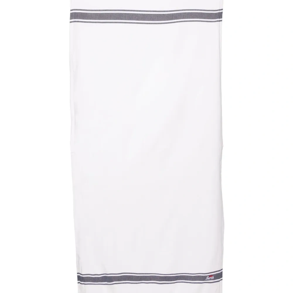 Пляжное полотенце с вышитым логотипом