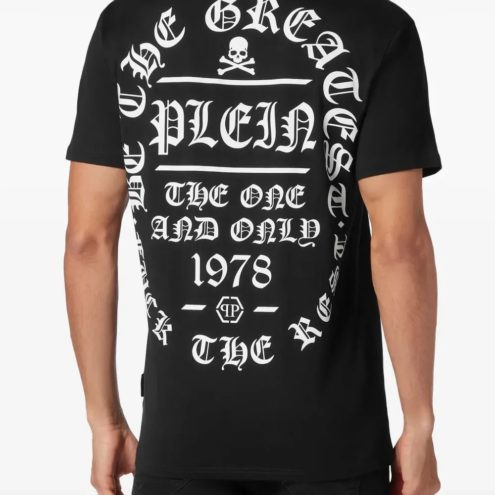 Футболка с графичным принтом