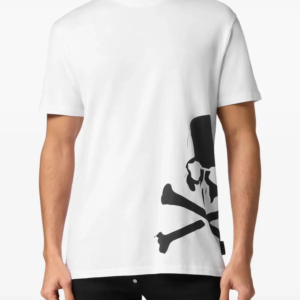 Футболка Skull & Bones