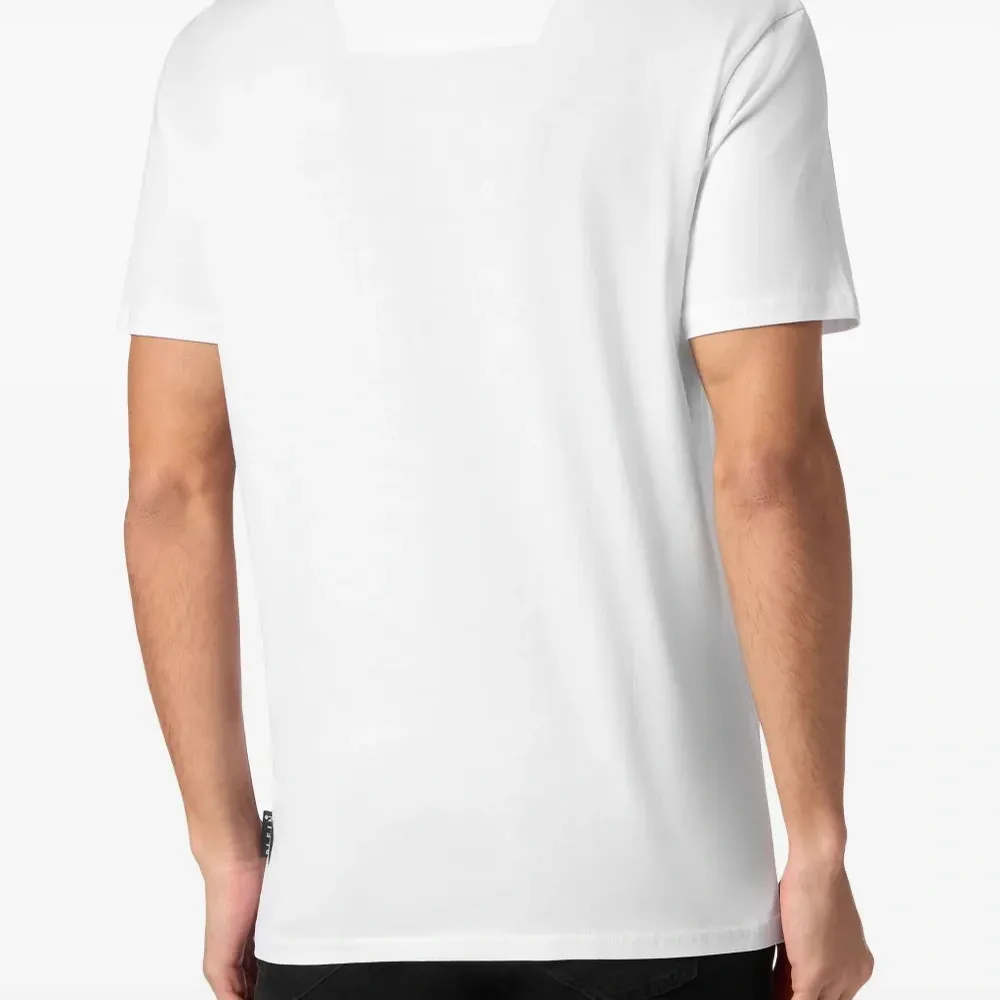 Футболка Skull & Bones