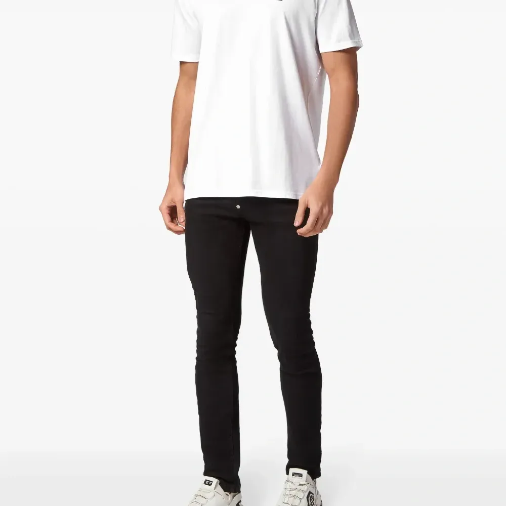 Футболка с кристаллами