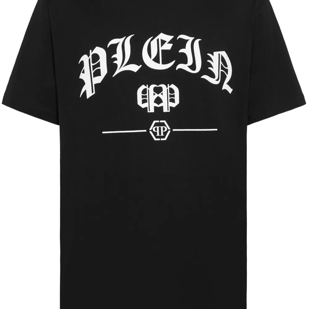 Футболка с логотипом