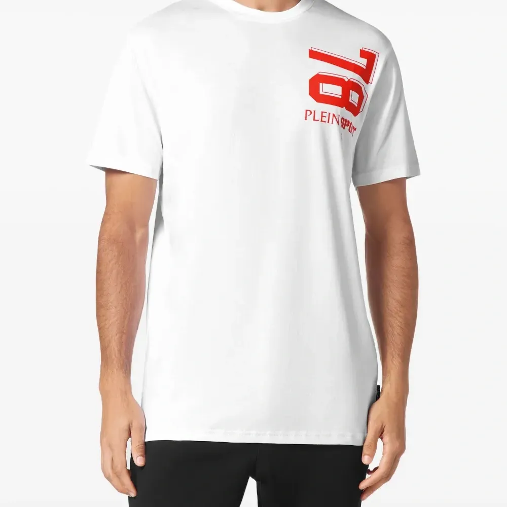 футболка с логотипом