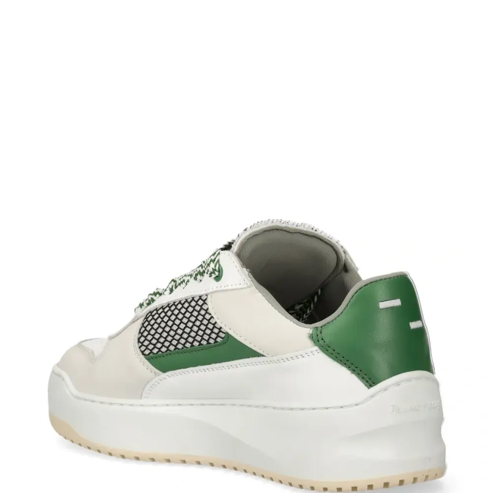 Кроссовки с перфорацией