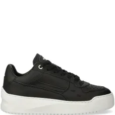 Кроссовки с перфорацией