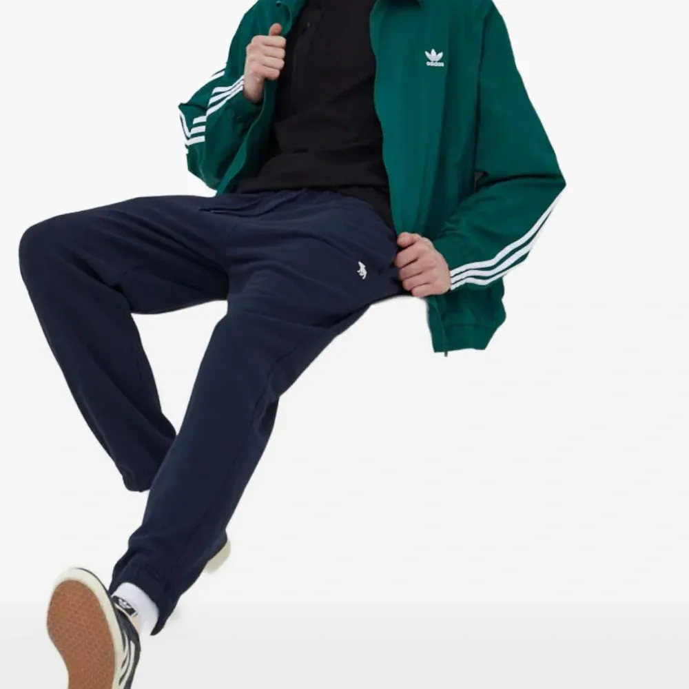 Куртка на молнии с полосками Куртка на молнии с полосками