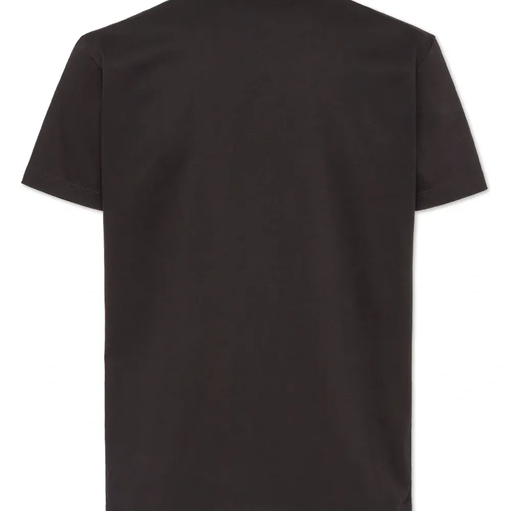 Футболка с тисненым логотипом